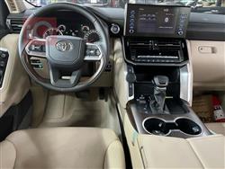 تۆیۆتا لاند کروزەر